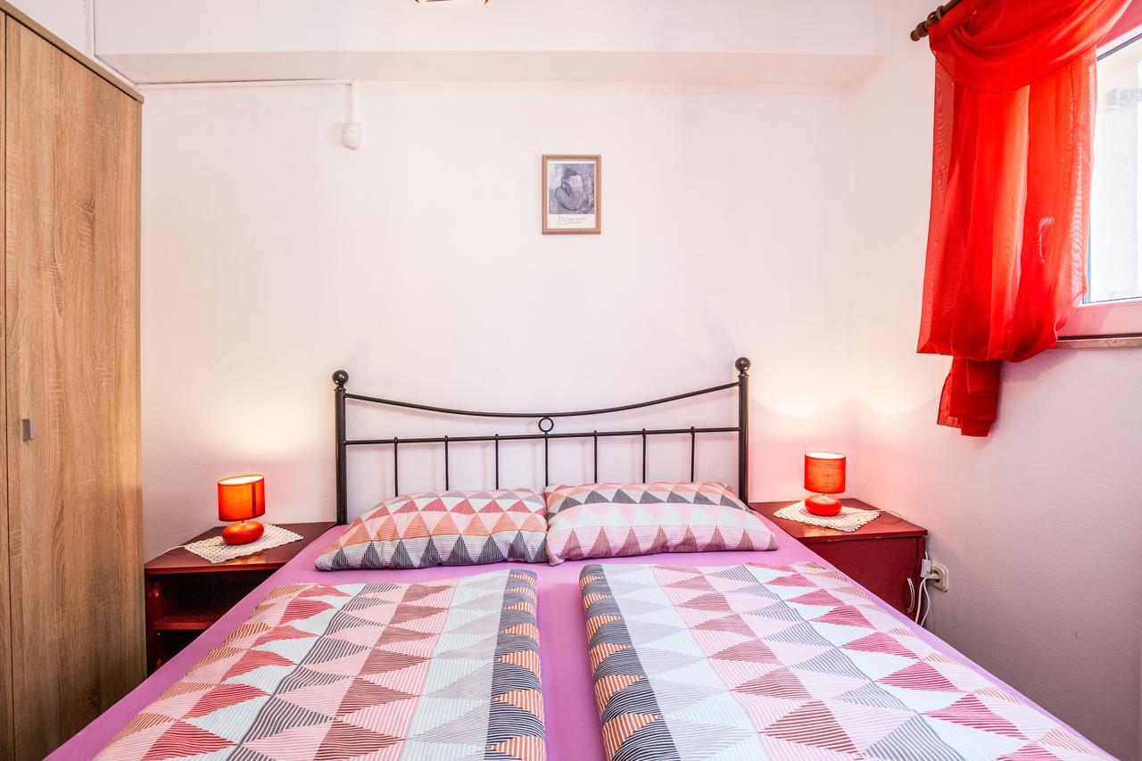 Apartment Carolina Ližnjan Εξωτερικό φωτογραφία