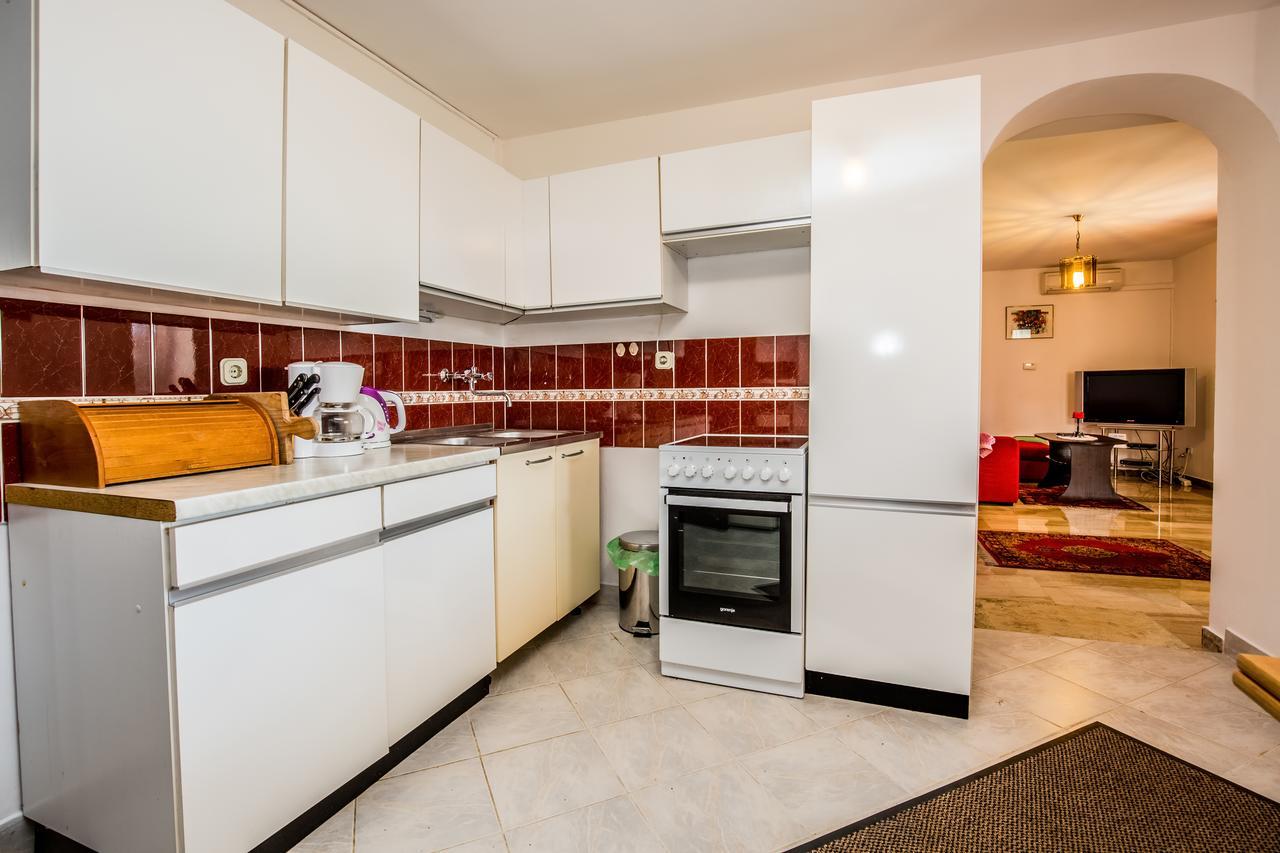 Apartment Carolina Ližnjan Εξωτερικό φωτογραφία